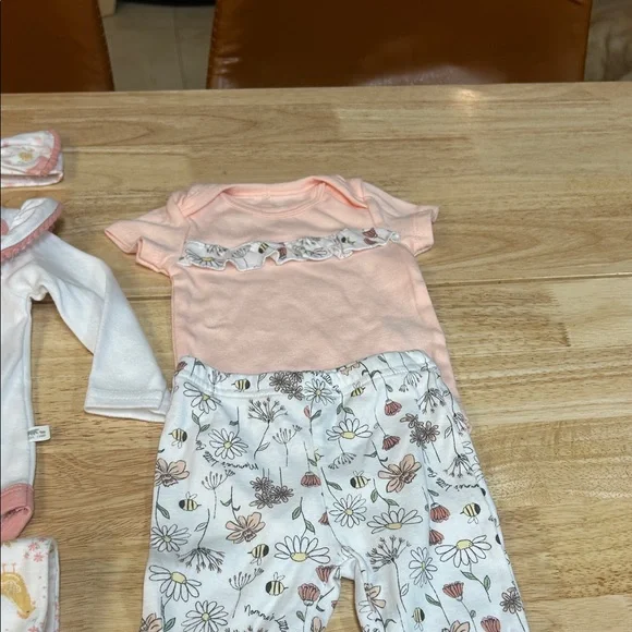 Baby Girls Pink and White Floral & chicken Two-Piece Set - Picture 6 of 8
